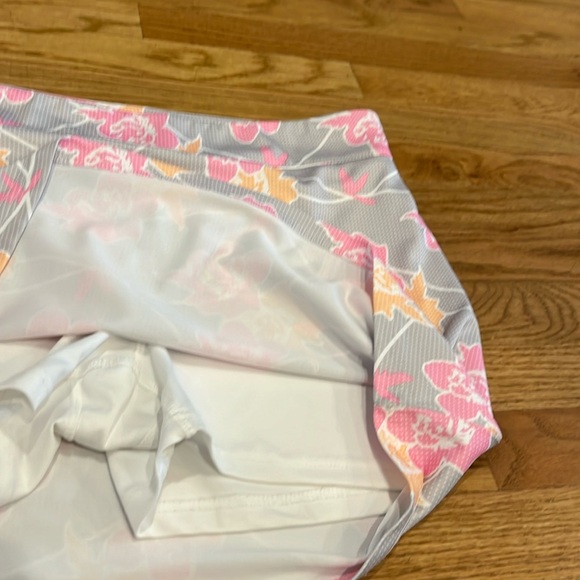 ￼ tournament collection skort - Picture 2 of 8